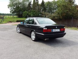 BMW E34 530i V8